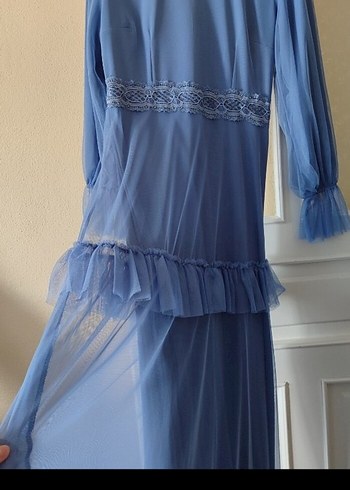 Mavi Uzun Kollu Fırfırlı Nakışlı Elbise - Görsel 4