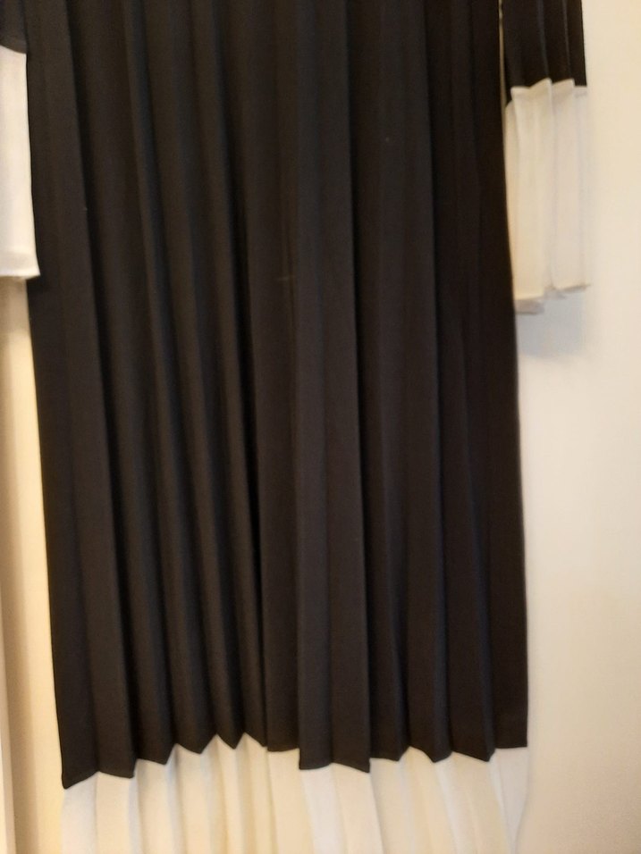 Uzun Kollu Siyah Pilili Kadın Elbise - Görsel 3