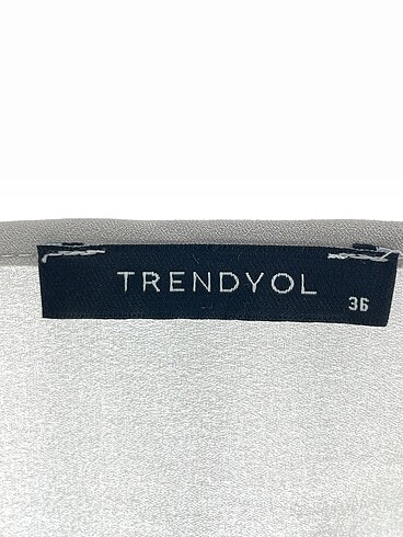 36 Beden çeşitli Renk Trendyol & Milla Bluz %70 İndirimli.