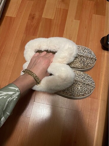 Ugg tarzı payetli ayakkabı
