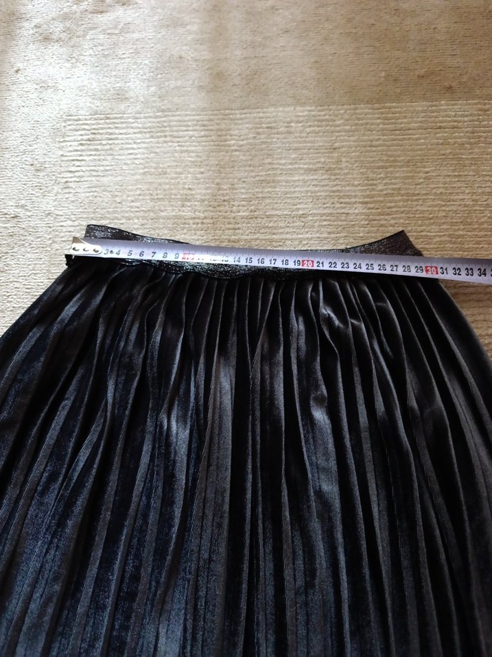 Kız Çocuk Pilili gri Etek 12 yaş ama ben s beden olduğum için - Görsel 5