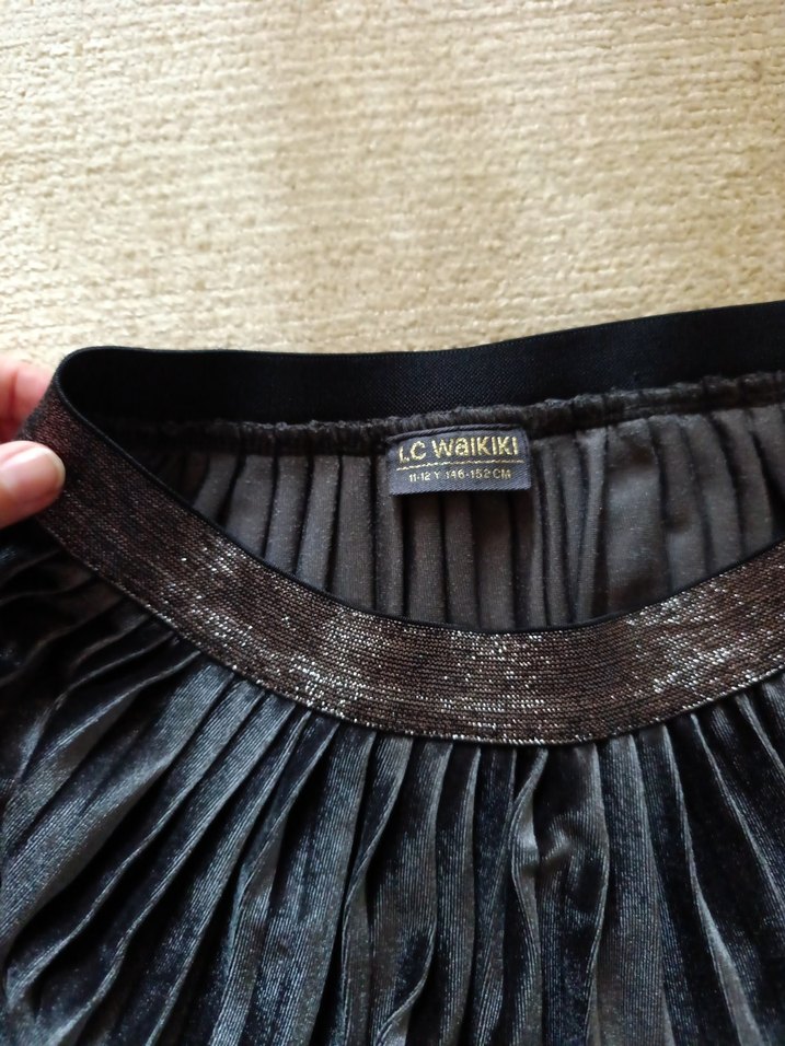 Kız Çocuk Pilili gri Etek 12 yaş ama ben s beden olduğum için - Görsel 3