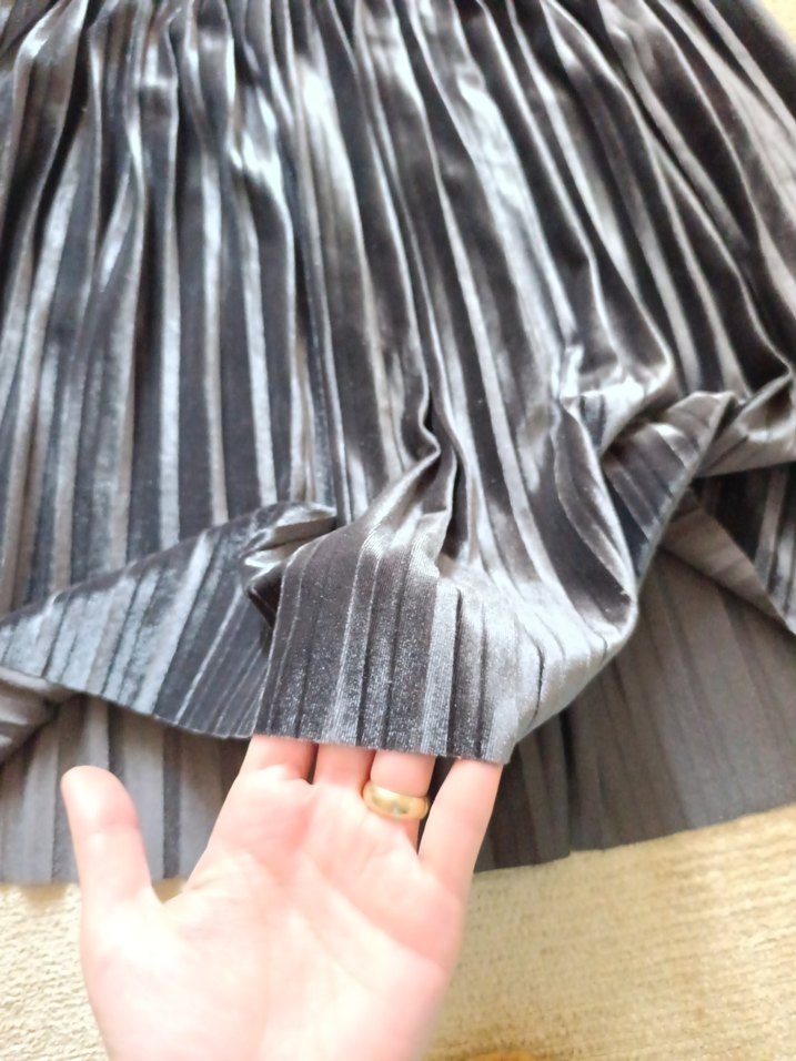 Kız Çocuk Pilili gri Etek 12 yaş ama ben s beden olduğum için - Görsel 4