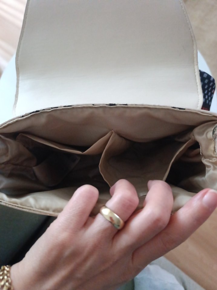 Bej Deri Tokalı LCW marka çanta cok temizdir - Görsel 4