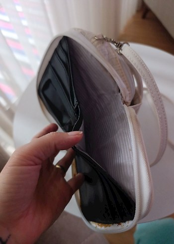 Beyaz Fermuarlı Kadın cüzdan yada çanta olarak kullanılabilir - Görsel 5