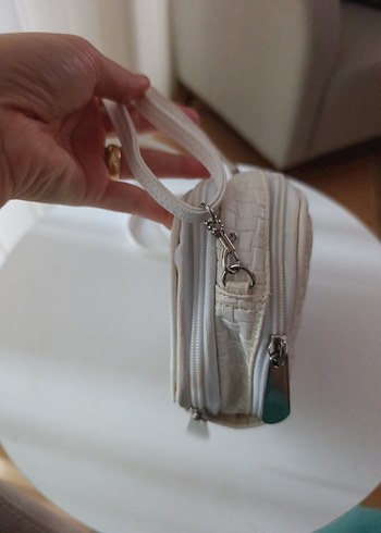 Beyaz Fermuarlı Kadın cüzdan yada çanta olarak kullanılabilir - Görsel 4