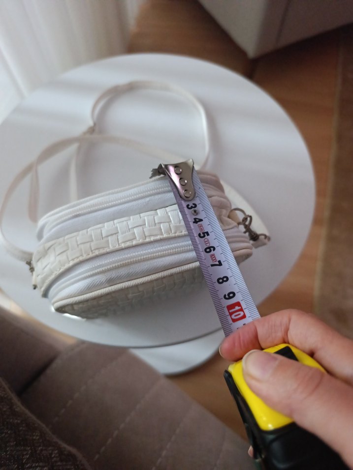 Beyaz Fermuarlı Kadın cüzdan yada çanta olarak kullanılabilir - Görsel 3