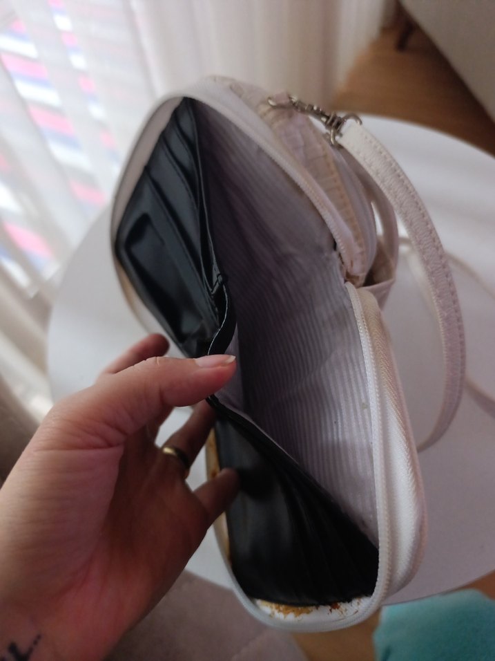 Beyaz Fermuarlı Kadın cüzdan yada çanta olarak kullanılabilir - Görsel 5