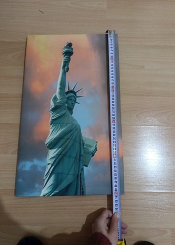 Gri Özgürlük Heykeli Figür - Görsel 5