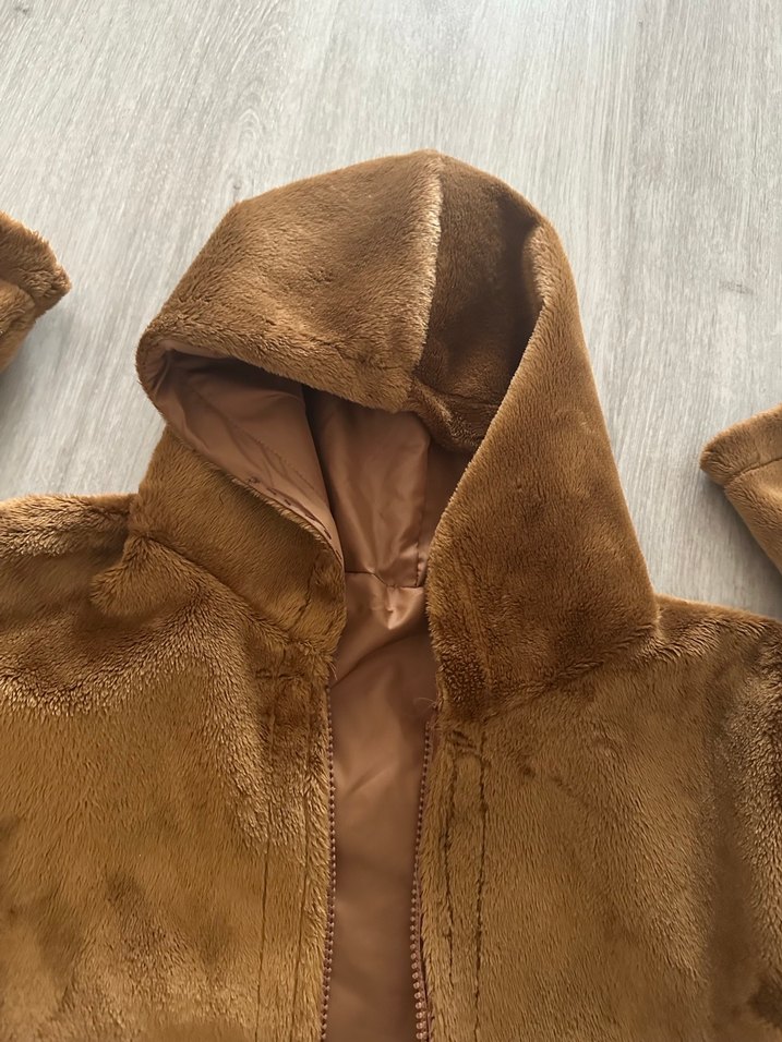 Kahverengi Kürklü Kapüşonlu Erkek Çocuk Peluş Mont - Görsel 3