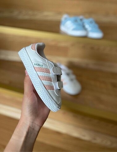 Adidas Çocuk spor ayakkabı