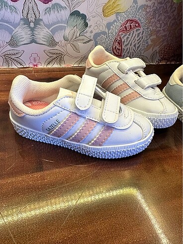 Adidas Kız çocuk spor ayakkabı