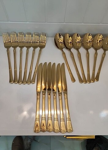 6 adet çatal 6 adet kaşık 6 adet bıçak