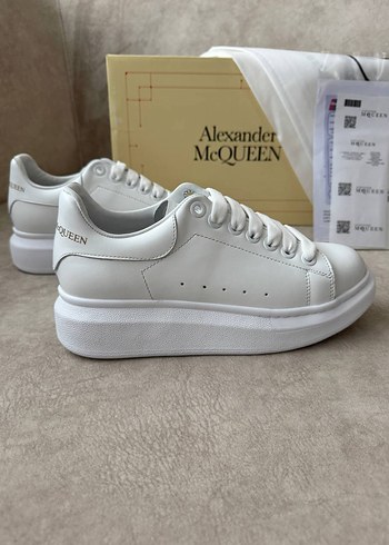 Alexander McQueen Klasik