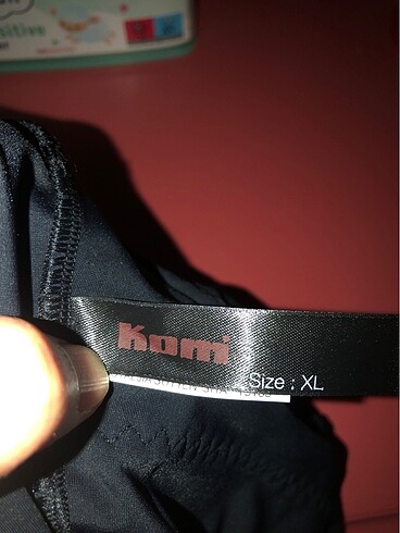 xl Beden Kom Marka Nostalgia koleksiyonundan siyah renk sütyen
