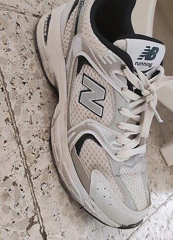 Nike 530