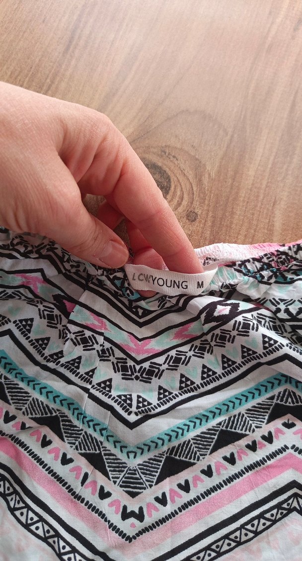 LCW KAYİK YAKA BLUZ VE MİDİ ŞORT - Görsel 2