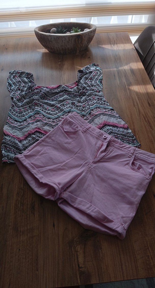 LCW KAYİK YAKA BLUZ VE MİDİ ŞORT - Görsel 4