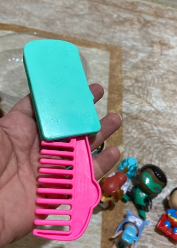 2 adet peluş ve Renkli Karışık Oyuncak Seti 1 adet barbie tarak - Görsel 16