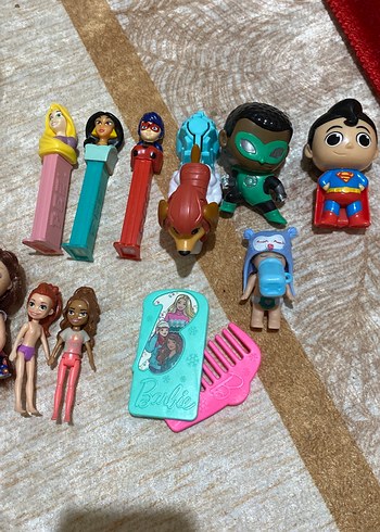 2 adet peluş ve Renkli Karışık Oyuncak Seti 1 adet barbie tarak - Görsel 3