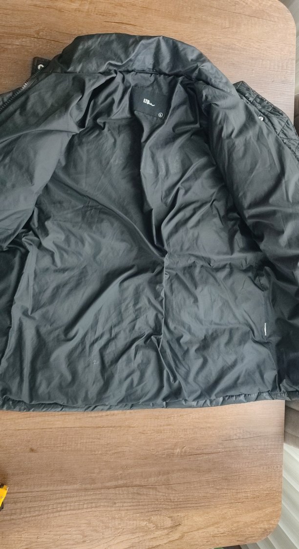 Fermuar ve çıt çıt düğmeli siyah Kadın Kışlık Mont Outlet ürünü - Görsel 3