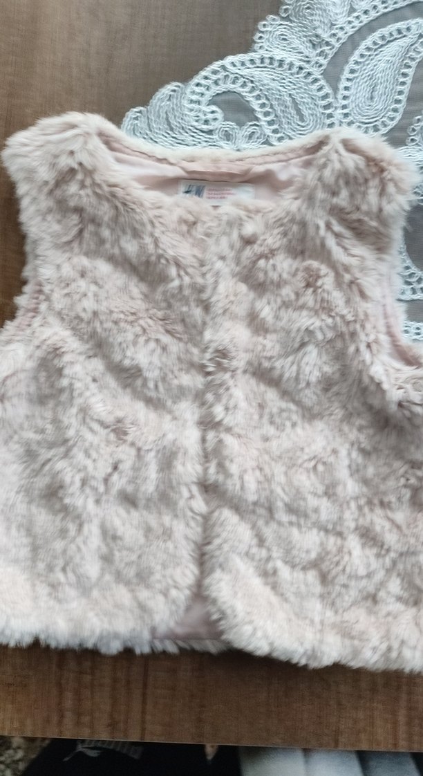 Kız Çocuk Kürklü Bej Yelek - Görsel 4