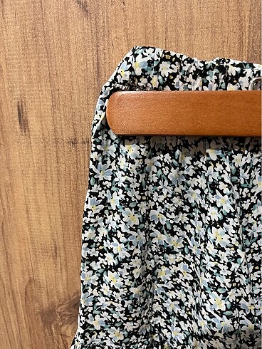 Bershka Çiçekli etek