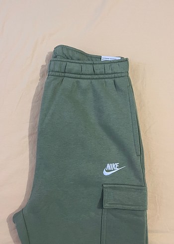 Nike Esofman