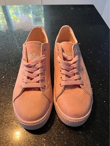 Polo pembe ayakkabi