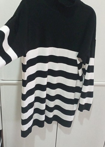 Uzun Kollu Siyah-Beyaz Çizgili Triko Kazak - Görsel 4