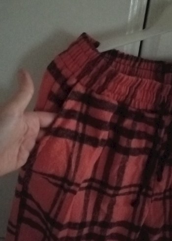 Kadın Pembe Ekoseli Rahat Kesim Kumaş Pantolon - Görsel 2