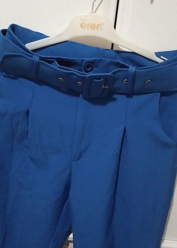 Kemerli mavi pantolon - Görsel 2