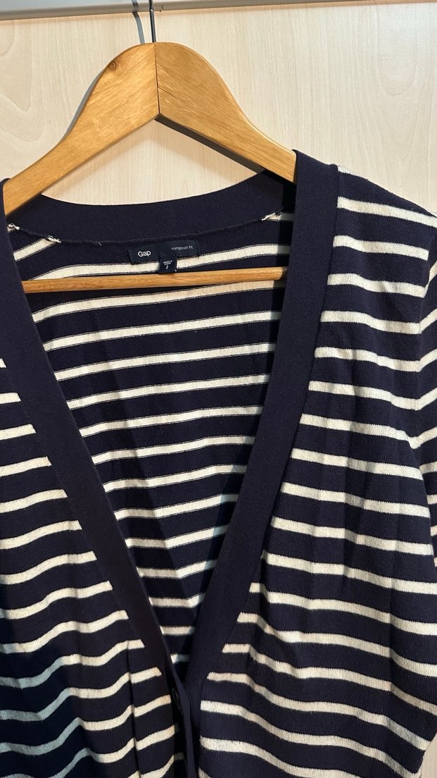 Çizgili V Yaka Kadın Hırka - Görsel 2