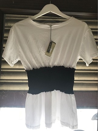 Beyaz t-shirt
