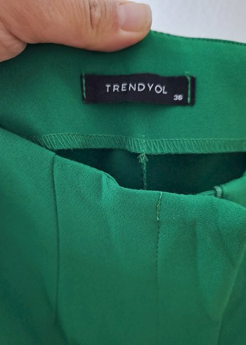 Yeşil Regular Fit Kumaş Pantolon