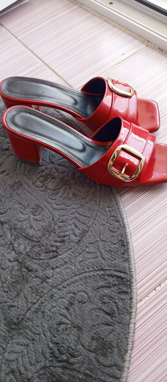 Kırmızı rugan topuklu terlik - Görsel 4