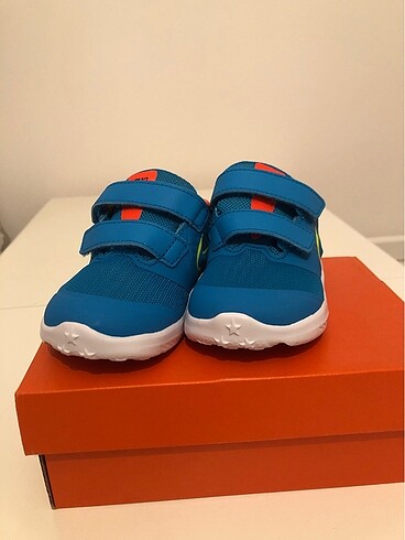 Nike spor ayakkabısı