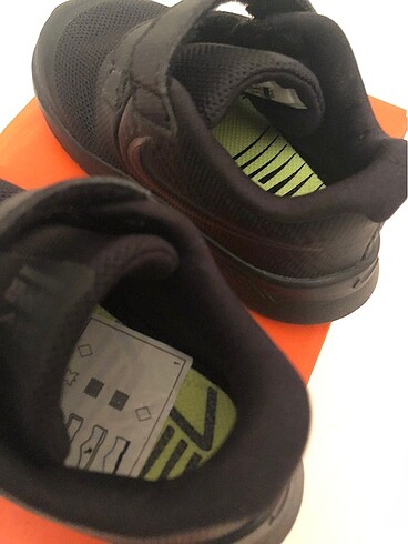 21 Beden siyah Renk Nike spor ayakkabı