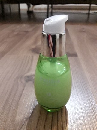 Frudia serum