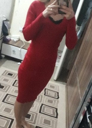 kırmızı elbise likralı 