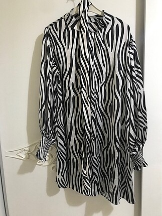 Zebra desenli gömlek