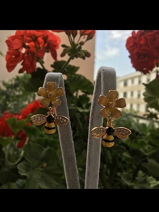 Kristal taşlı,sarı çiçekli arı küpe