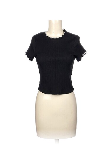 Primark T-shirt %70 İndirimli.