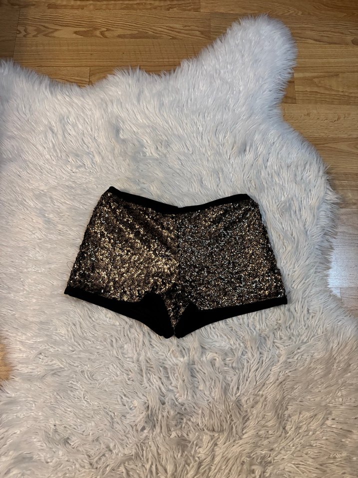 Mango Parlak Pul Payetli  Altın Mini Şort - Görsel 5