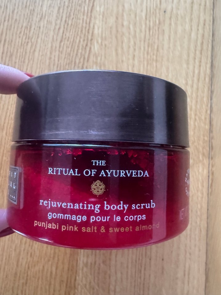Rituals Pembe Tuzlu Vücut Peelingi - Görsel 2