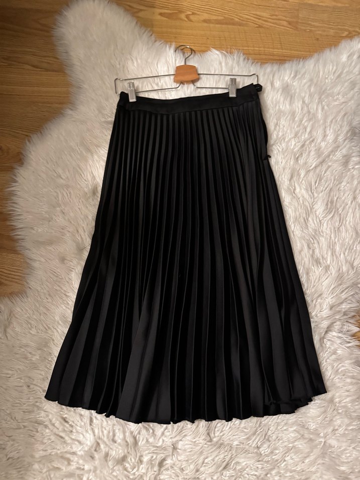 H&M Uzun Pilili Siyah Saten  Etek - Görsel 4