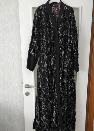 Püsküllü abaya