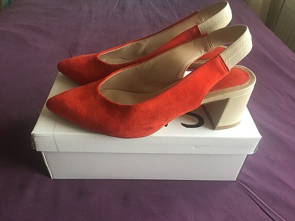 Stradivarius Nar çiçeği stiletto