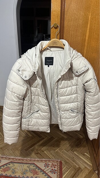 Zara krem rengi mont