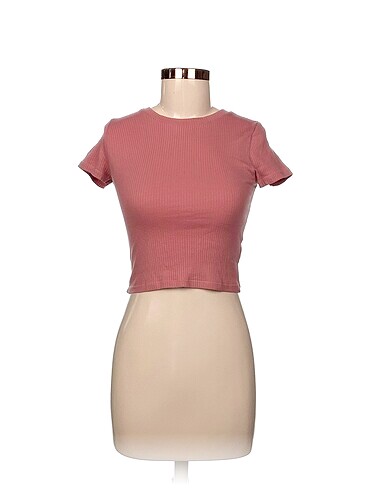 H&M T-shirt %70 İndirimli.